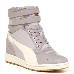 Puma “Sky” Contact Hi Top Wedge. Size 7
